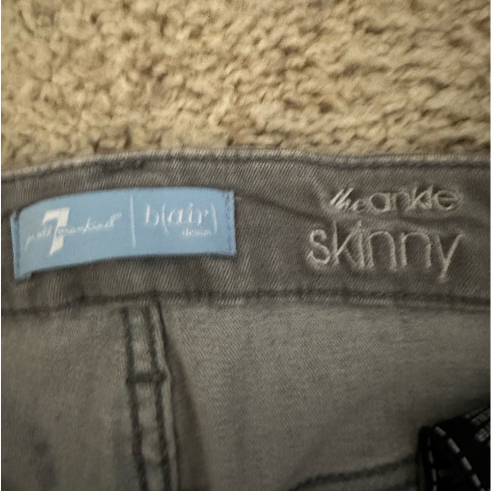 Women's Gray seven skinny Jeans - Picture 2 of 5